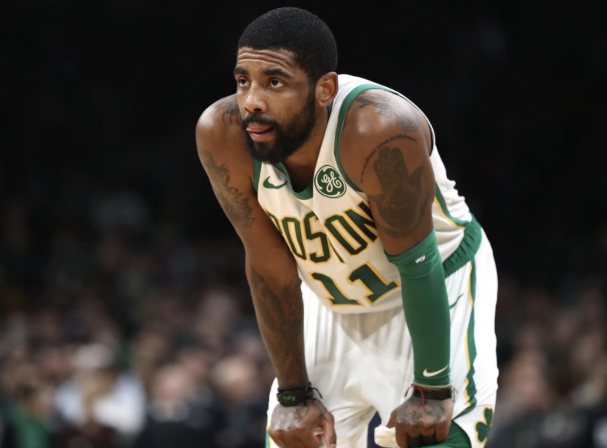 爵士东契奇30+三双力助球队逆转（东契奇轰30+三双，助球队完成逆转）