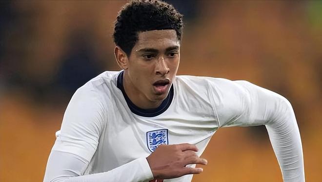 孙兴慜加盟洛杉矶FC首赛季数据：13场比赛12球3助攻（加盟洛杉矶FC首季，孙兴慜13战12球3助攻）