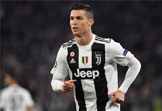 历史上仅3名后卫进入总得分榜前十：科比&乔丹&哈登（NBA历史总得分榜前十仅三位后卫：科比、乔丹、哈登）