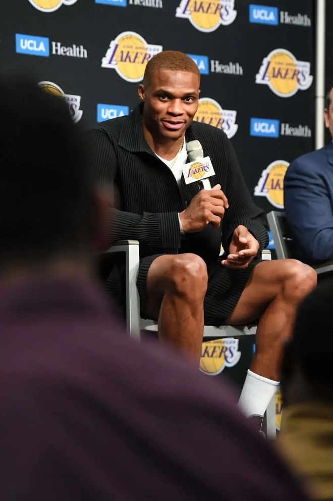 谁的手最稳？敬请收看周六晚7点（英国时间）在N5频道播出的完整节目（稳手之战一触即发：周六英国时间晚7点锁定N5频道看完整版）