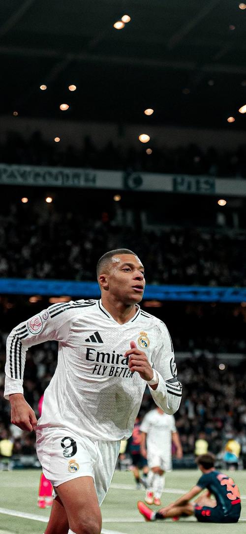 阿尔托贝利：那不勒斯目标应是欧冠；大家不要给皮奥施加压力（阿尔托贝利：那不勒斯应以欧冠为目标，别给皮奥施压）