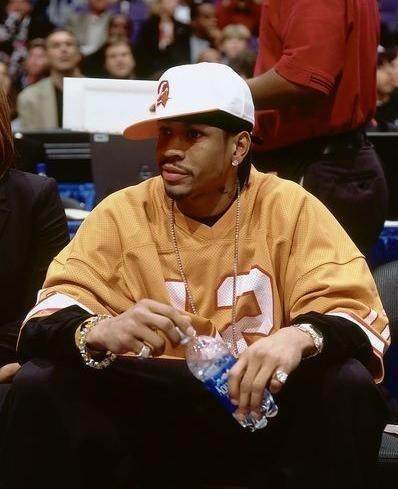 科里纳：正提议世界杯中VAR扩宽应用，复核角球+介入两黄判罚（科里纳：推动世界杯扩大VAR应用，复核角球并介入两黄判罚）