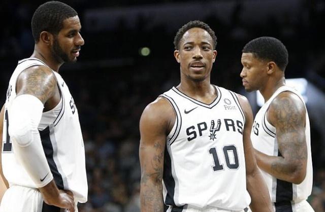 铜梁龙贺国安夺冠：是对往日辉煌的致敬，更是新征程的起点（铜梁龙庆祝国安登顶：致敬辉煌，启航新篇章）