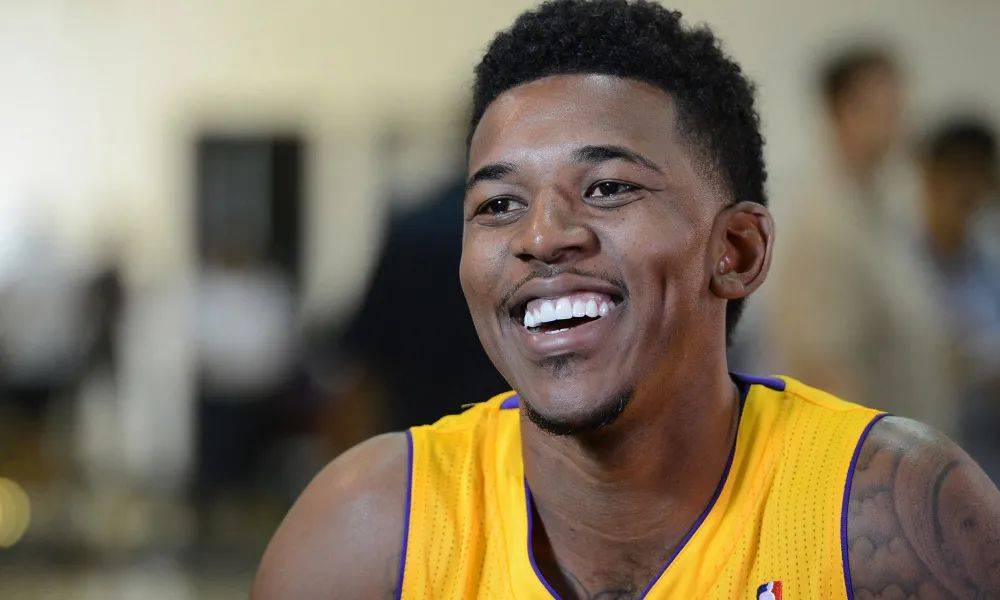 阿森纳终结连续18场不败，上次输球英超0-1利物浦（阿森纳18场不败告终，上一次失利为英超0比1不敌利物浦）